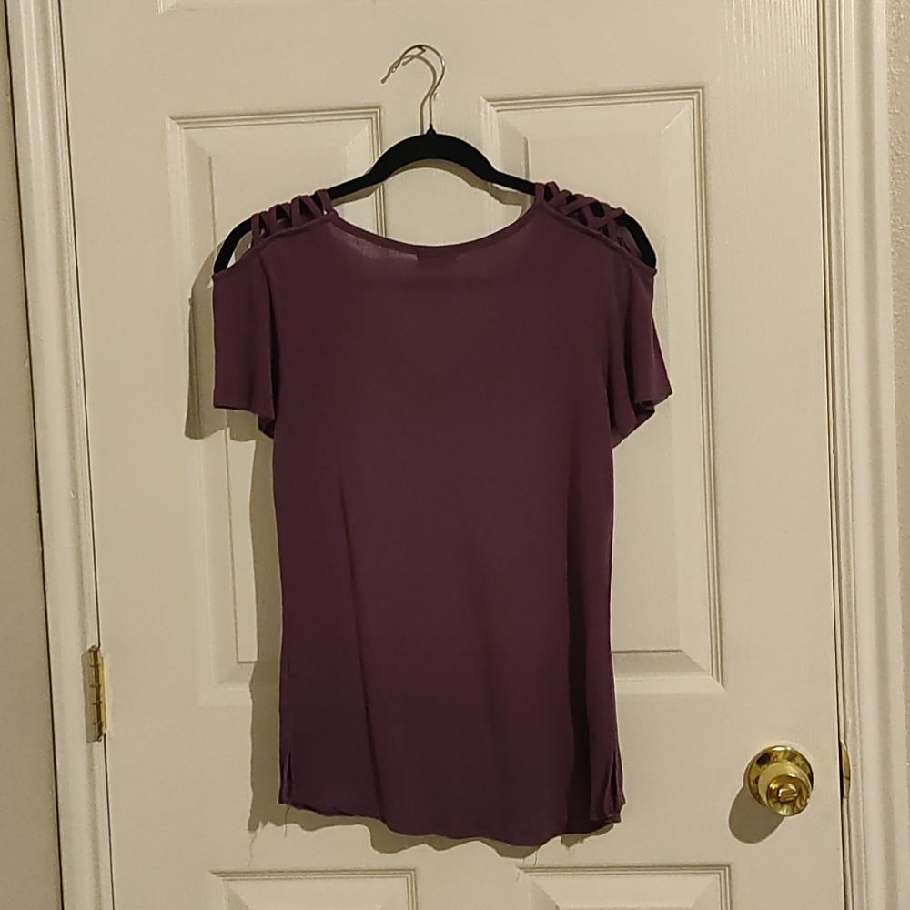 Shirt - Picture 2 of 4